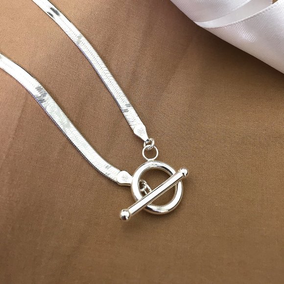 925 Sterling Silver Herringbone Necklace With Toggle Clasp - Picture 8 of 8